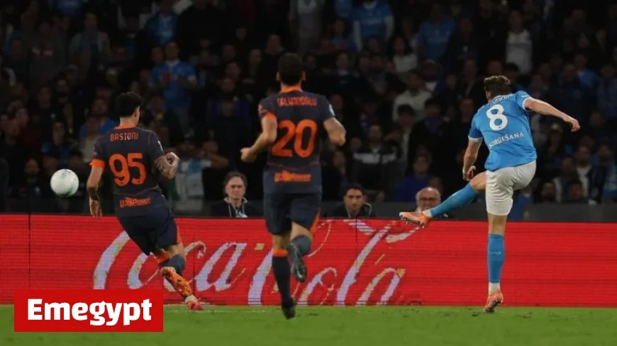 Top Scoring Midfielders Propel Napoli to Victory and League Summit in Crucial Showdown