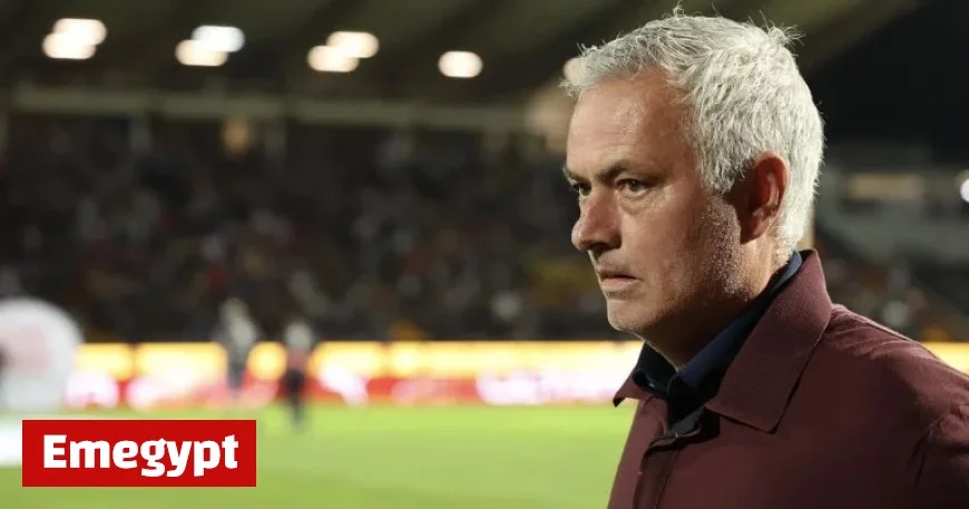 Mourinho and Team Cast Votes at Seixal House