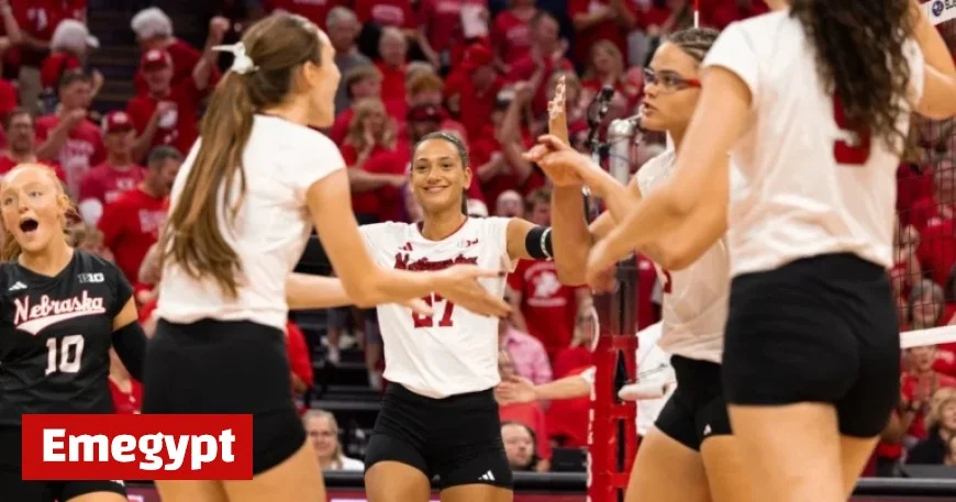 Nebraska Volleyball Sweeps Northwestern for 10th Straight Victory