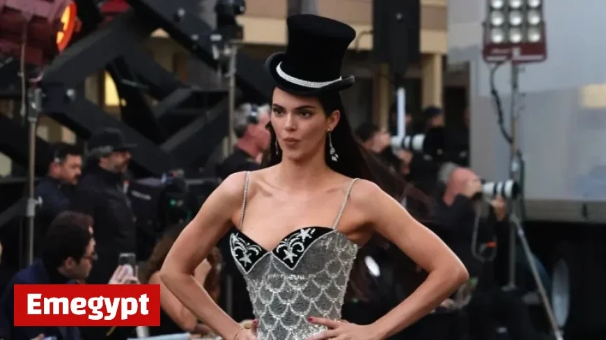 Kendall Jenner Dazzles in ‘Moulin Rouge’ Attire at Vogue World 2025