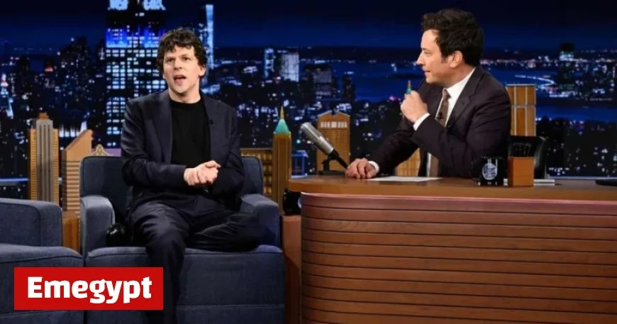 Jimmy Fallon Accuses Jesse Eisenberg of Louvre Heist in New Clip