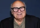 Danny DeVito’s $47M Christmas Classic Streams Again