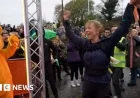 Watch Sara Cox Triumphantly Finish 135-Mile Charity Run in Inspiring Moment