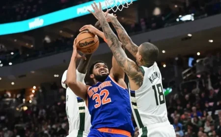 Karl-Anthony Towns Struggles in Mike Brown’s Knicks Offense: Change Needed