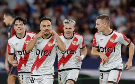 Álvaro Challenges a Strong Submarino at La Cerámica