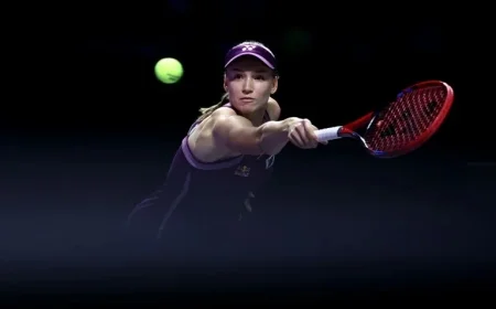 Rybakina’s Experience Shines in Victory Over Anisimova at WTA Finals Kickoff