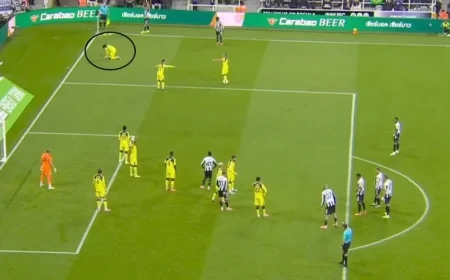 Djed Spence Adjusts Boot: Controversy Over Fair Play Breach at Tottenham