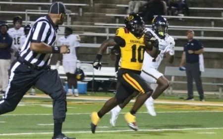 G-Men Host Bulldogs with Rookie Quarterback Lineup