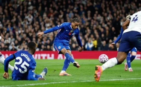 Premier League Update: Chelsea Triumphs Over Tottenham as Arsenal Strengthens Title Race Lead