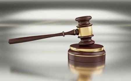 Florida Court to Decide If Anti-Semitic Tweet Warrants Law Student’s Expulsion