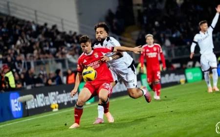 Samuel Dahl extends lead for Benfica against Vitória SC