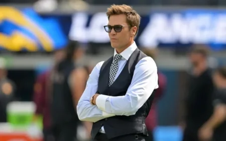 Tom Brady Honors MLB Legends Ortiz, Rodriguez, Jeter, and FOX’s Burkhardt