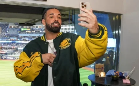 Drake Mocks Shohei Ohtani, Dodgers in Photos After Blue Jays’ Game 5 Victory