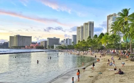 Hawaii Urges Tourists: Spend More, Shorten Your Stay