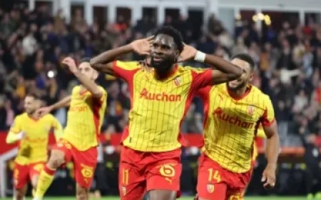 Israel Police Hunt for Missing IDF Lawyer at Beach