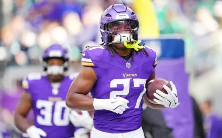 Fantasy Football Week 9: Choosing Between Jordan Mason and Aaron Jones Sr. for Your Starting Lineup