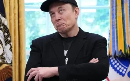 Elon Musk Makes History with $500 Billion Net Worth