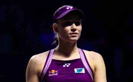 WTA Finals: Elena Rybakina Shocks Iga Swiatek to Edge Closer to Semi-Finals