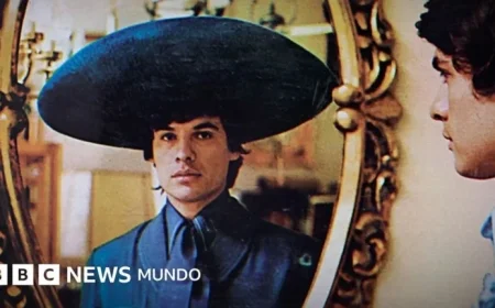 Juan Gabriel’s Ambiguous Sexuality Inspired Freedom in Reserved Mexican Society