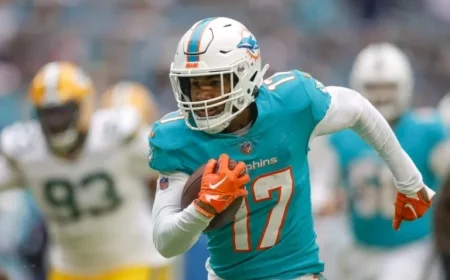Trade Interest in Jaylen Waddle: Dolphins WR Expected to Stay