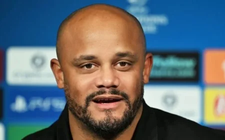 Bayern Coach Vincent Kompany Praises PSG’s Luis Enrique