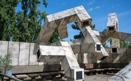 City Decides to Remove Controversial Vaillancourt Fountain Art Piece