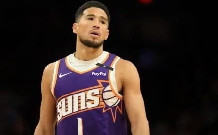Booker’s Career Goal: Retire as a Phoenix Sun