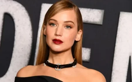 Jennifer Lawrence Praises Robert Pattinson’s Professionalism, Rejects Edited Cellulite in ‘Die My Love’