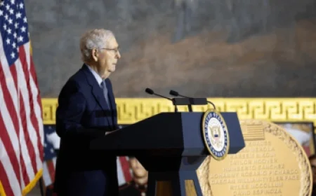 Neil Gorsuch’s Sharp Questions Dominate Tariffs Case Hearing