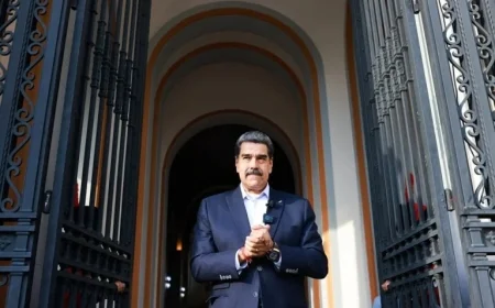 How to Oust Maduro Without Deploying Troops