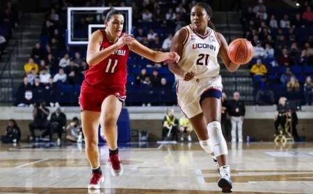 Fudd, Strong Propel Revamped UConn to Victory Over Louisville