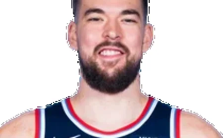 Ivica Zubac Grabs 18 Rebounds in Monday’s Defeat