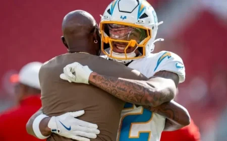 Mike Vrabel Highlights New Patriots WR After Kayshon Boutte Injury