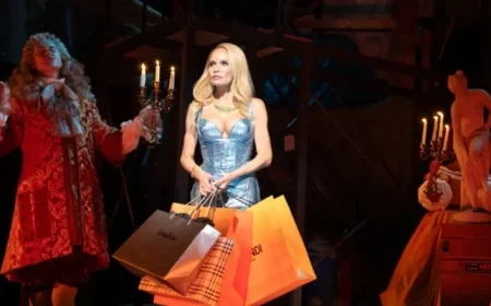 Broadway Reviews Praise “The Queen of Versailles”