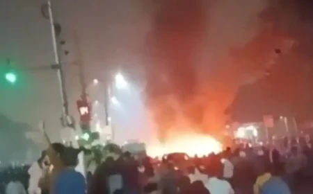 Video Footage Captures Intense Fire and Chaos Following Car Blast Near Delhi’s Iconic Red Fort