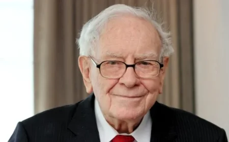 Warren Buffett Announces Plan to Go Silent