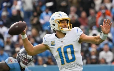 Steelers vs. Chargers Betting Picks: Justin Herbert, DK Metcalf Highlights