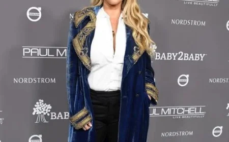 Elizabeth Berkley Overcomes Career Setback After ‘Showgirls’ Flop