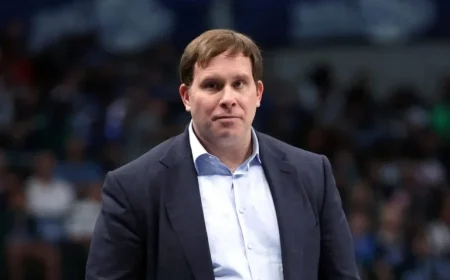 Mavs Owner Apologizes to Teenage Fan in Luka Lakers Jersey After Trade