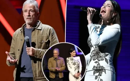 Idina Menzel, Jon Stewart Recreate Iconic ‘Adele Dazeem’ Moment