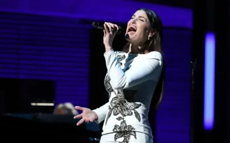 Idina Menzel Hilariously Sings About the Infamous Adele Dazeem Oscars Moment
