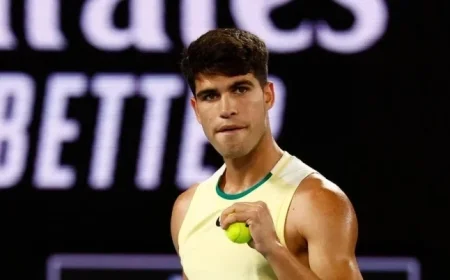 Carlos Alcaraz Triumphs Over Taylor Fritz to Secure Spot in ATP Finals Semifinals