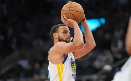 Stephen Curry Outshines Castle-Wembanyama Duo with Triple-Double Performance in Warriors Victory over Spurs