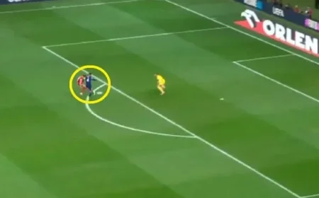 Kamiński Scores a Goal Yet Lewandowski’s Move Moments Before Was Pure Poetry