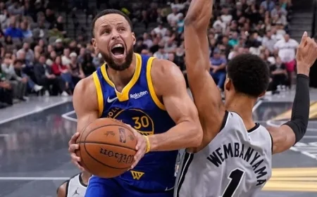 Curry Dominates Spurs Again Tying MJ with Another 40-Point Game
