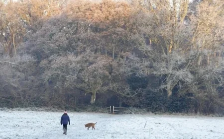 Brace for Arctic Blast: Temperatures Plunge to -3C with Sleet, Snow, and Icy Conditions Ahead