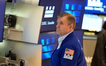 ASX Falters Amid Wall Street AI Concerns While James Hardie Soars