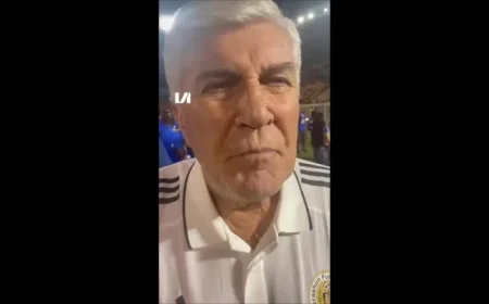 Cor Pot Delivers a Message to Dick Advocaat