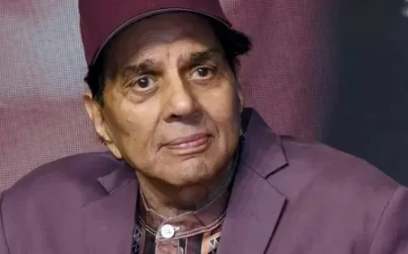 Increased Concerns for Dharmendra’s Health as Ambulance and Heavy Security Gather at His Residence