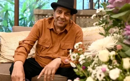 Legendary Bollywood Actor Dharmendra of ‘Sholay’ and ‘Phool Aur Patthar’ Passes Away at 89
